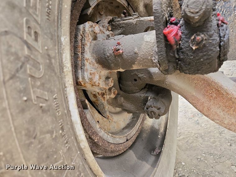 image for item EC4196 1986 International 1954 hook lift truck