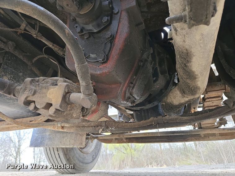 image for item EC4196 1986 International 1954 hook lift truck