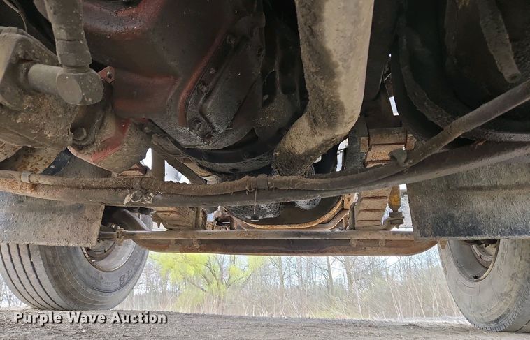 image for item EC4196 1986 International 1954 hook lift truck