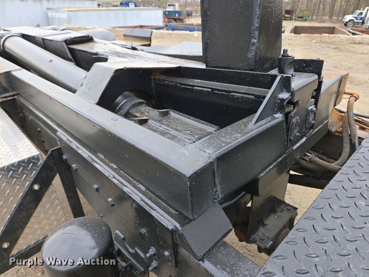 image for item EC4196 1986 International 1954 hook lift truck