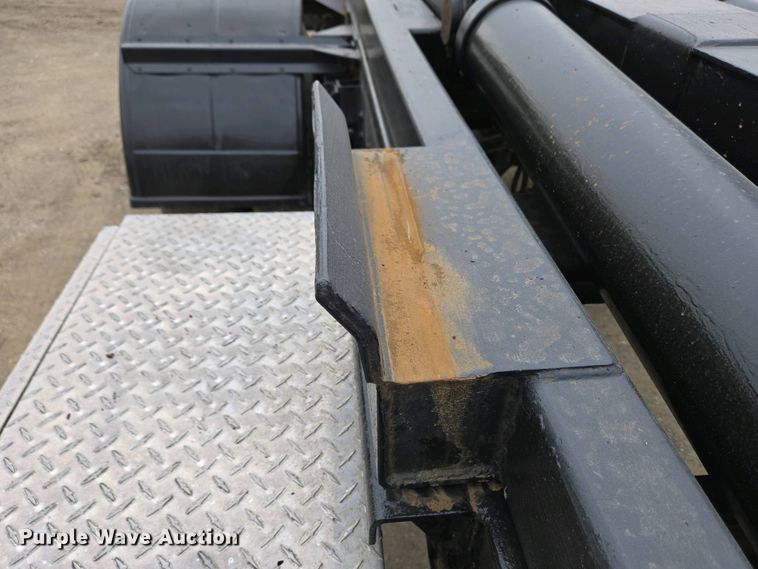 image for item EC4196 1986 International 1954 hook lift truck