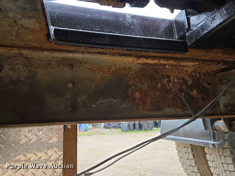 image for item EC4196 1986 International 1954 hook lift truck