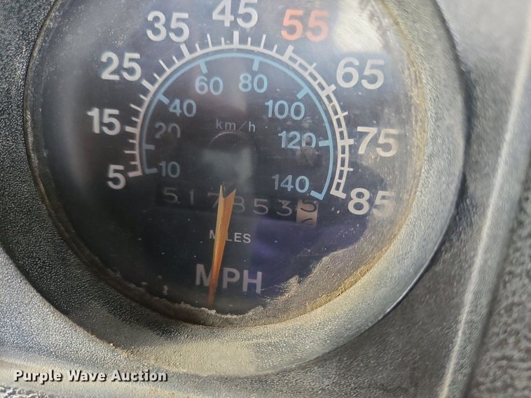 image for item EC4196 1986 International 1954 hook lift truck