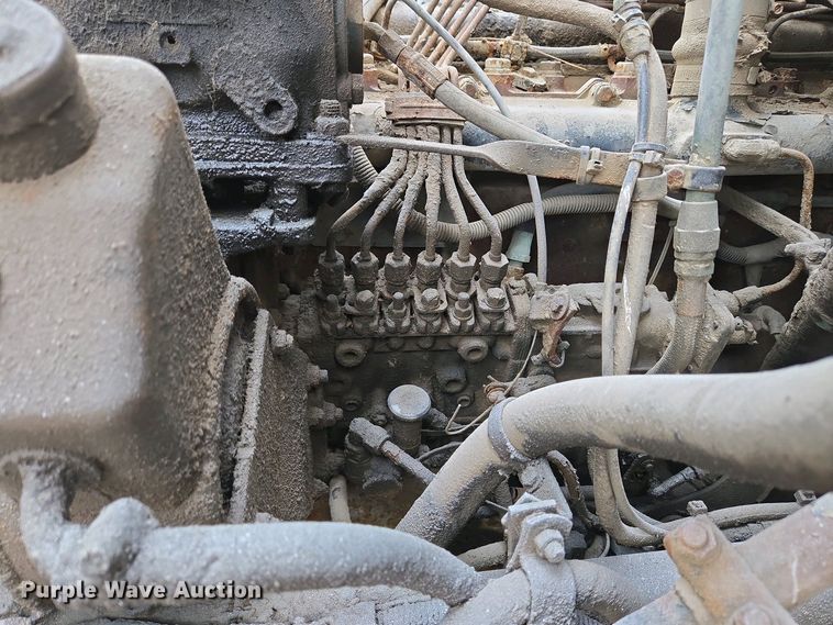 image for item EC4196 1986 International 1954 hook lift truck