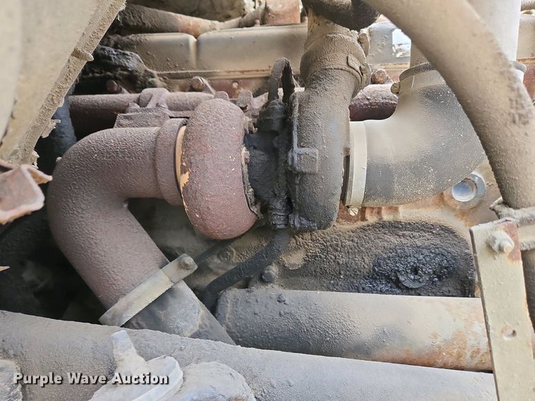 image for item EC4196 1986 International 1954 hook lift truck