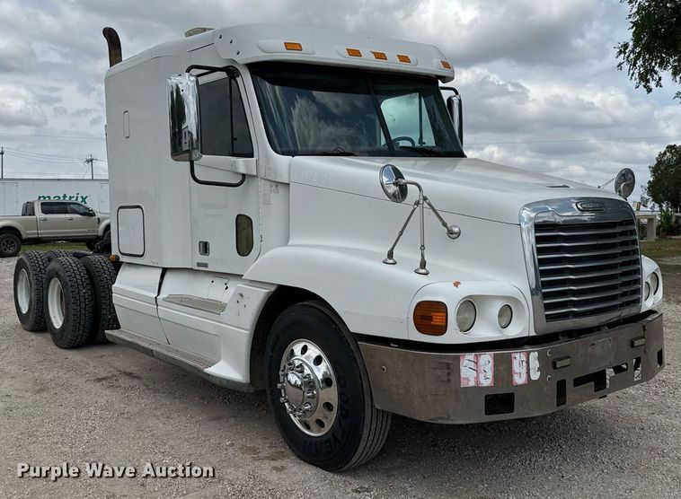 image for item ED5588 2005 Freightliner CST120 semi truck