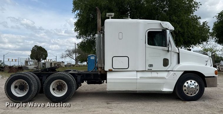 image for item ED5588 2005 Freightliner CST120 semi truck