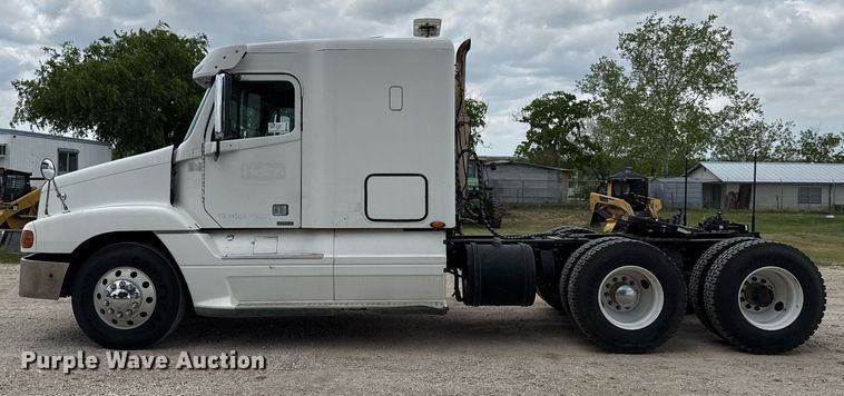 image for item ED5588 2005 Freightliner CST120 semi truck