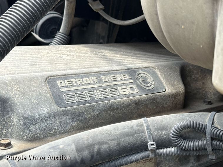 image for item ED5588 2005 Freightliner CST120 semi truck