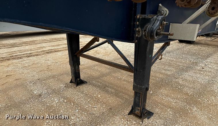 image for item ED5625 2003 Utility Trailer FS2CHA flatbed trailer