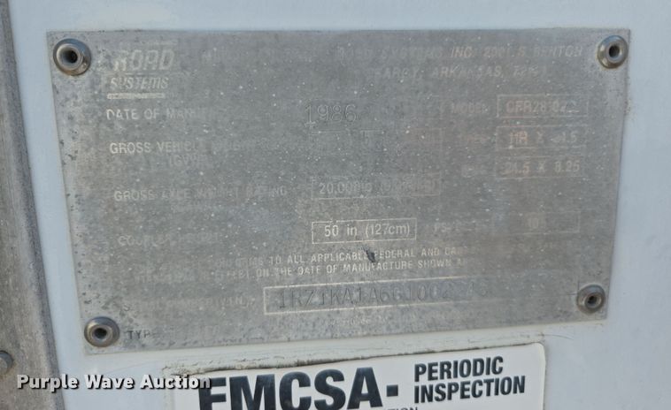 image for item EF2982 1986 Road Systems CFR28102 dry van trailer