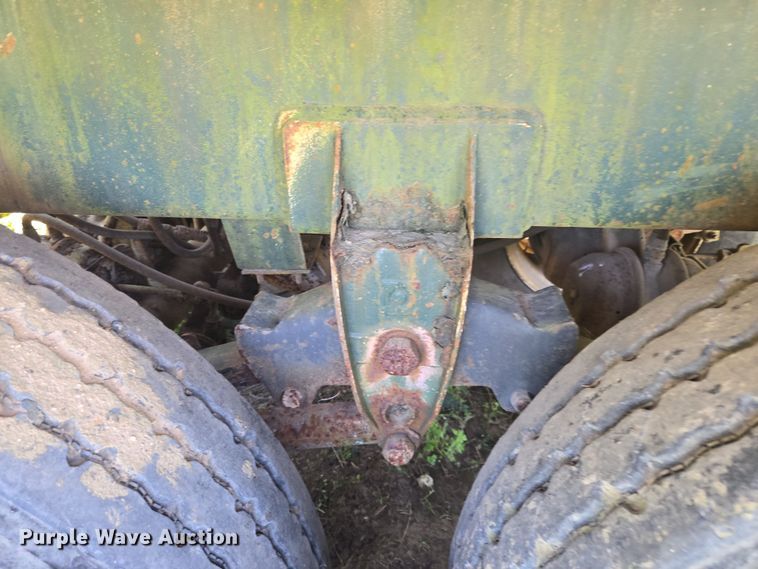 image for item EF2992 2001 Pioneer 130-BBL vacuum trailer