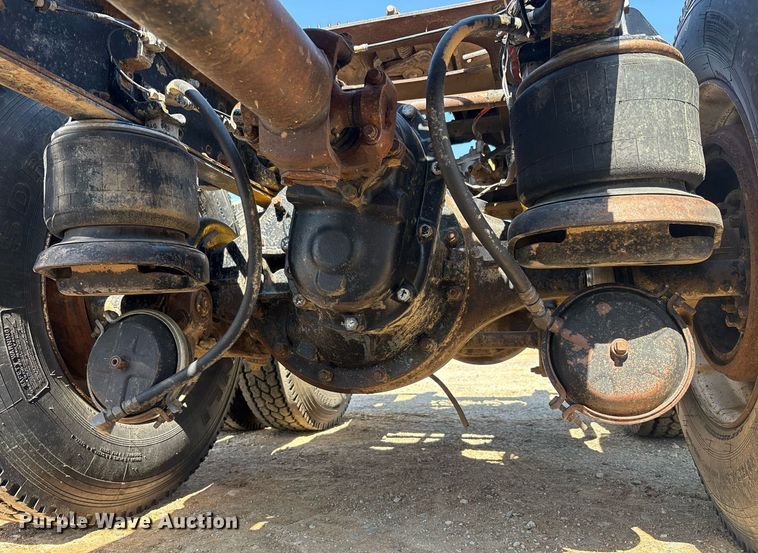 image for item EF3000 1992 Kenworth semi truck