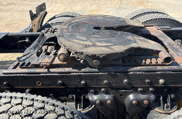 image for item EF3000 1992 Kenworth semi truck