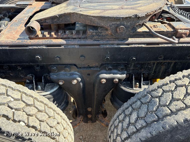 image for item EF3000 1992 Kenworth semi truck