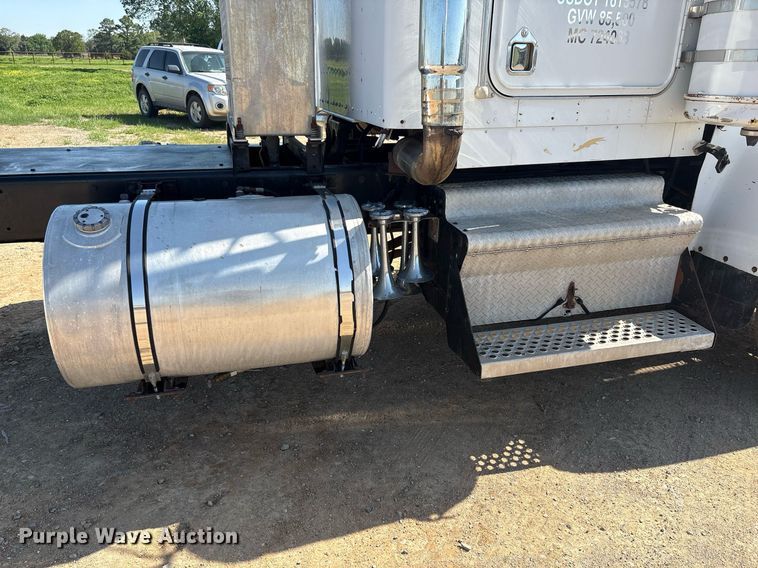 image for item EF3000 1992 Kenworth semi truck