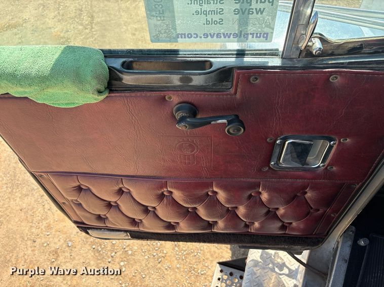 image for item EF3000 1992 Kenworth semi truck