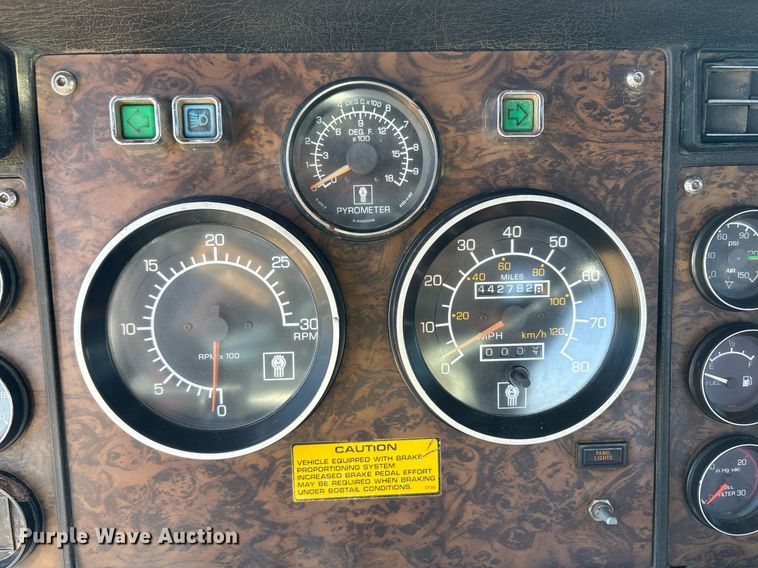 image for item EF3000 1992 Kenworth semi truck