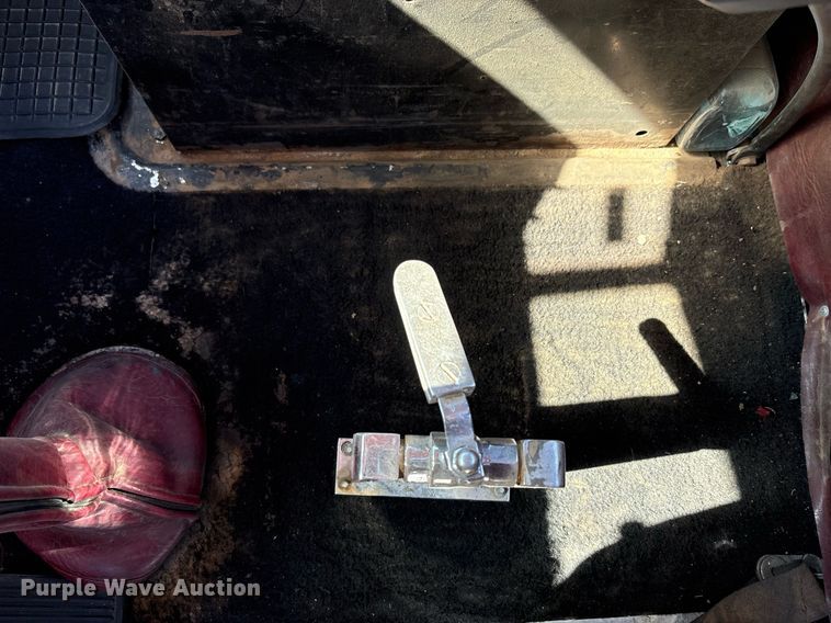 image for item EF3000 1992 Kenworth semi truck