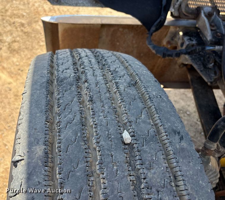 image for item EF3000 1992 Kenworth semi truck