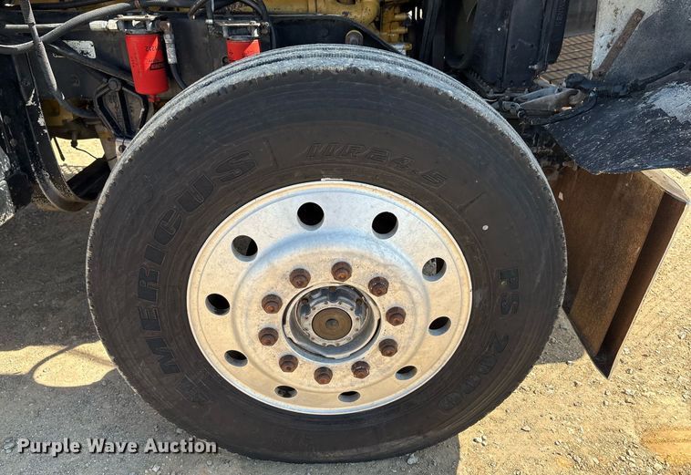 image for item EF3000 1992 Kenworth semi truck