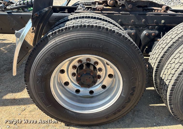 image for item EF3000 1992 Kenworth semi truck