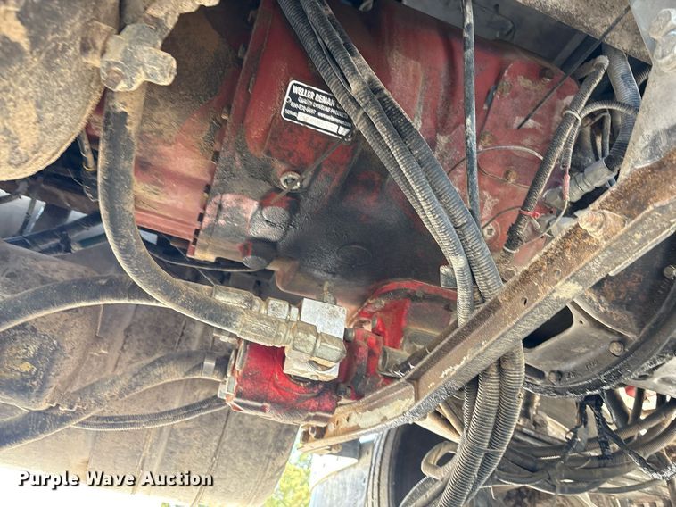 image for item EF3013 1999 Peterbilt 357 semi truck