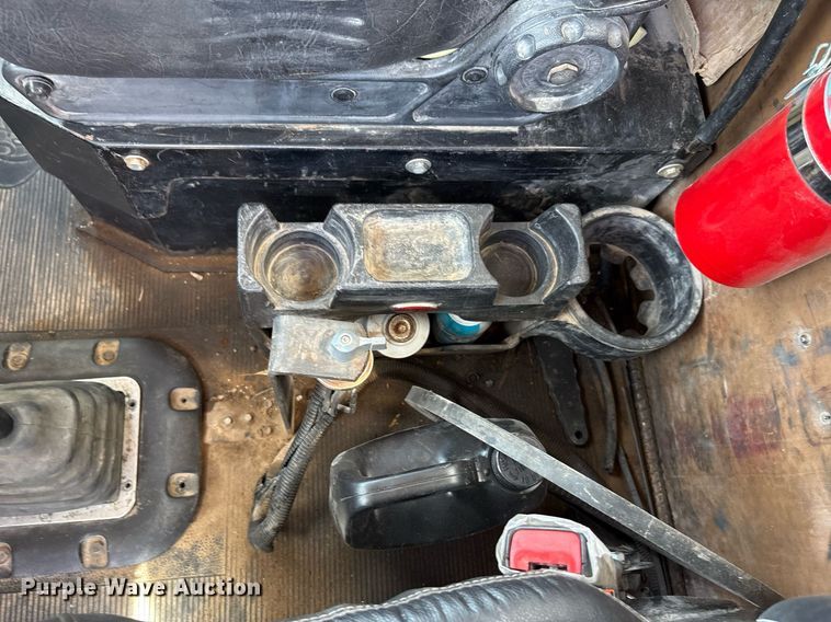 image for item EF3013 1999 Peterbilt 357 semi truck