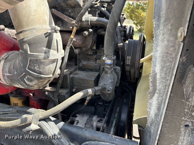 image for item EF3013 1999 Peterbilt 357 semi truck