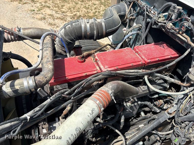 image for item EF3013 1999 Peterbilt 357 semi truck