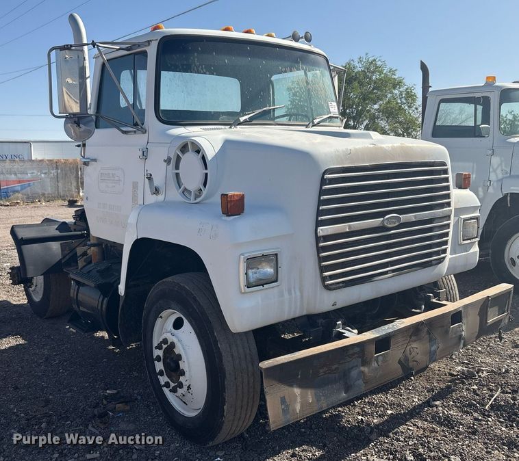 image for item EF3027 1987 Ford LN8000 semi truck