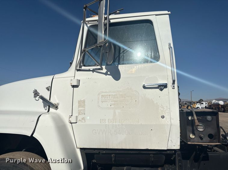 image for item EF3027 1987 Ford LN8000 semi truck