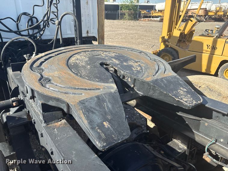 image for item EF3027 1987 Ford LN8000 semi truck