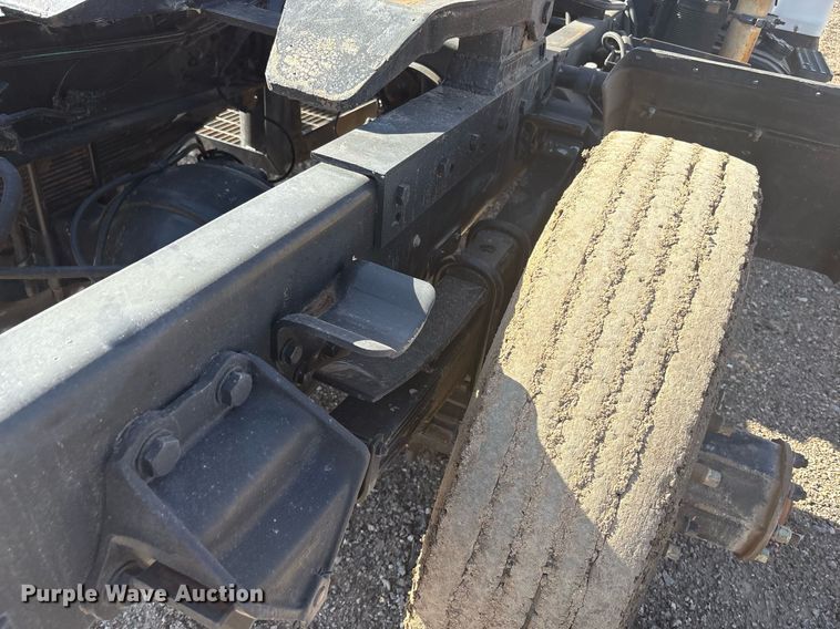 image for item EF3027 1987 Ford LN8000 semi truck