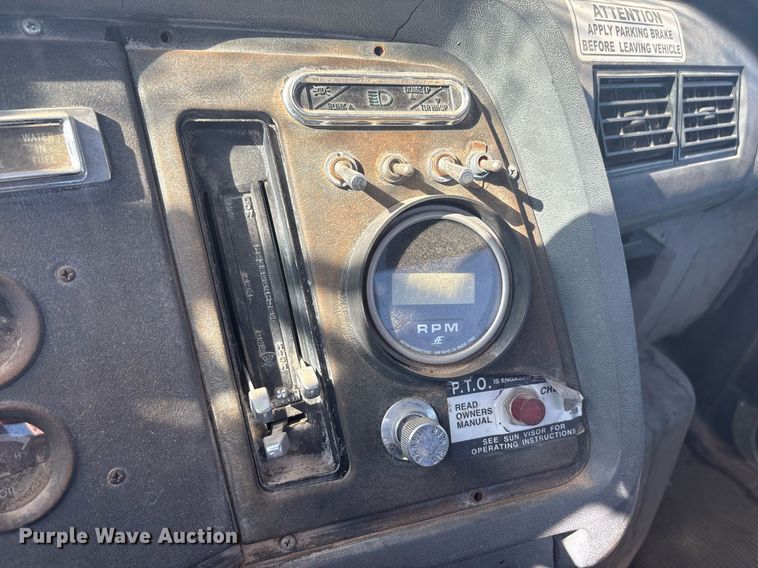 image for item EF3027 1987 Ford LN8000 semi truck