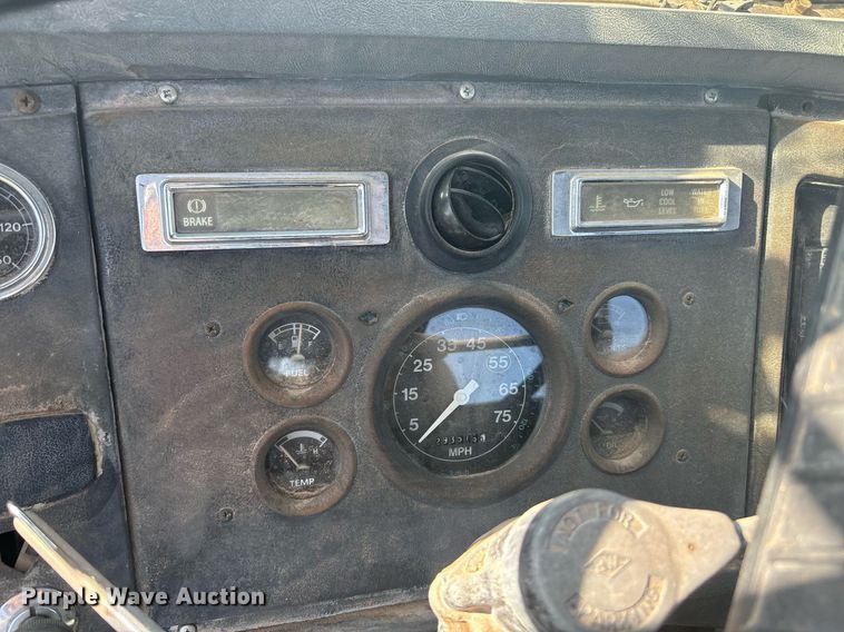 image for item EF3027 1987 Ford LN8000 semi truck