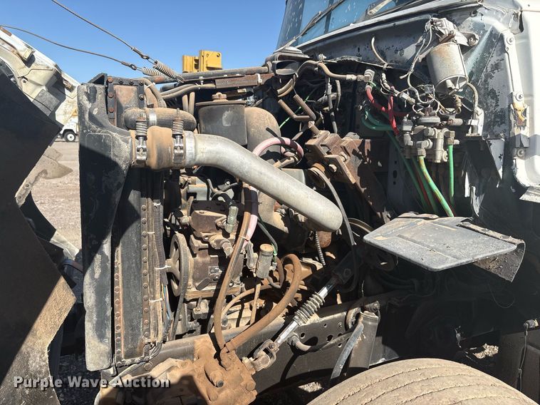 image for item EF3027 1987 Ford LN8000 semi truck