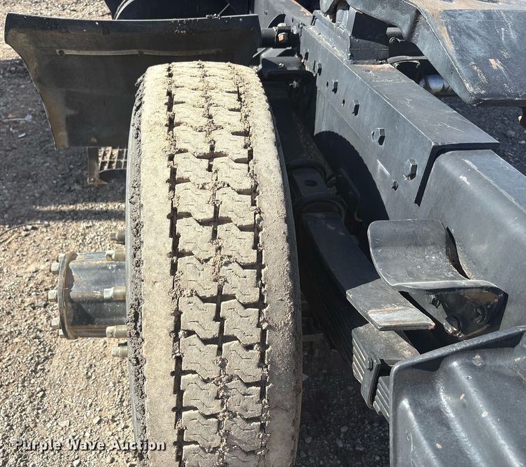 image for item EF3027 1987 Ford LN8000 semi truck