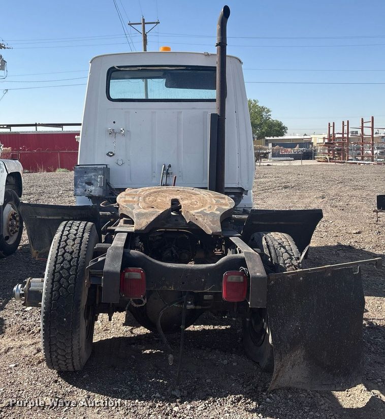 image for item EF3028 1987 Ford LN8000 semi truck