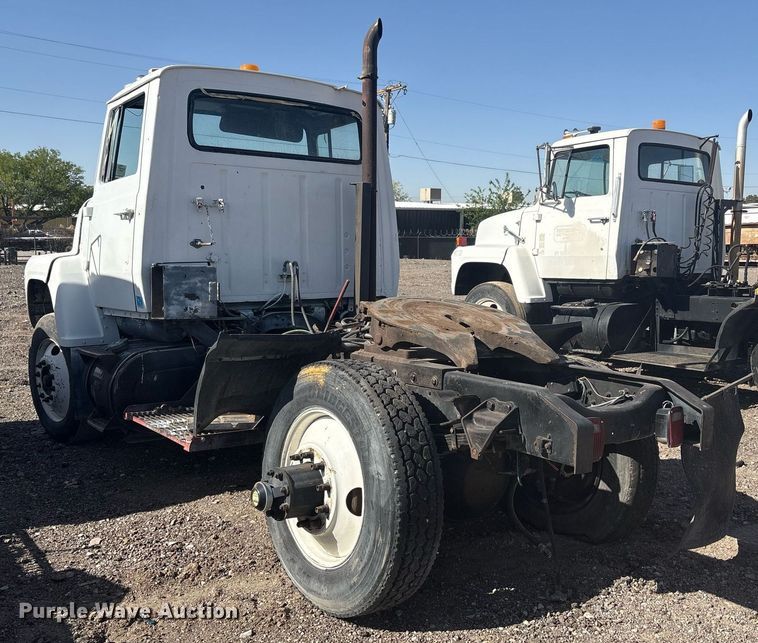 image for item EF3028 1987 Ford LN8000 semi truck