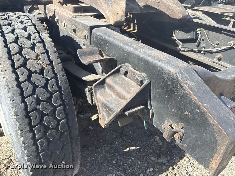 image for item EF3028 1987 Ford LN8000 semi truck