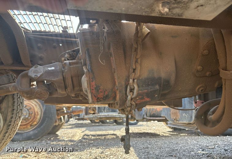 image for item EF3028 1987 Ford LN8000 semi truck