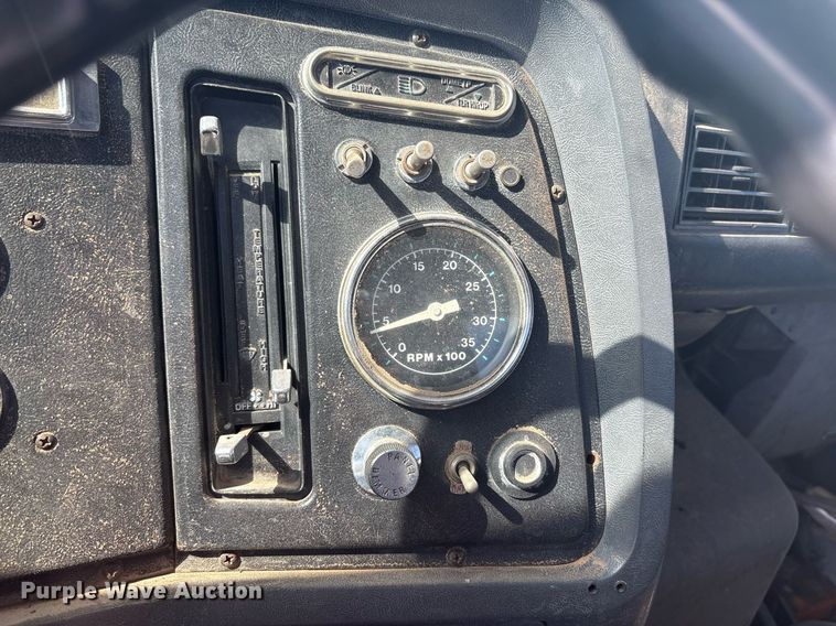 image for item EF3028 1987 Ford LN8000 semi truck