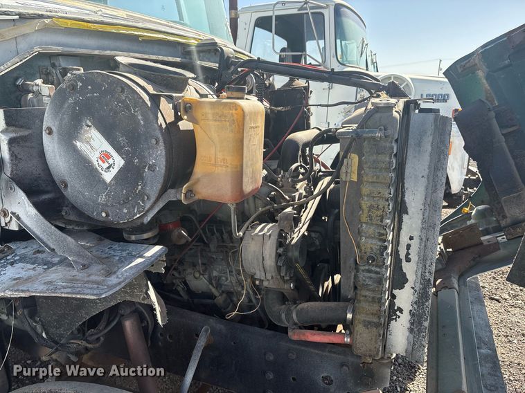 image for item EF3028 1987 Ford LN8000 semi truck