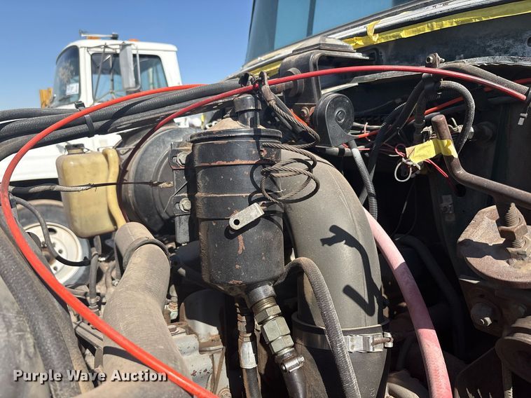 image for item EF3028 1987 Ford LN8000 semi truck