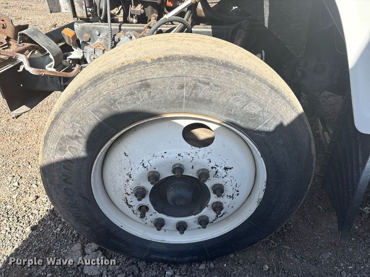 image for item EF3028 1987 Ford LN8000 semi truck