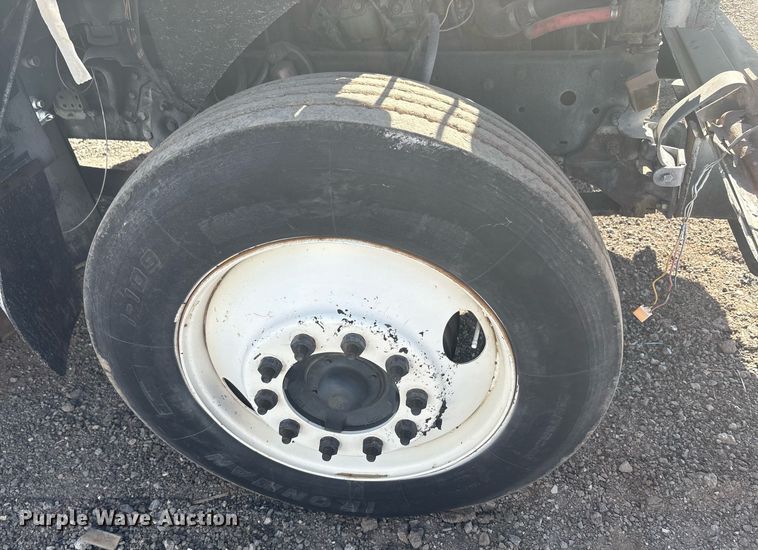 image for item EF3028 1987 Ford LN8000 semi truck