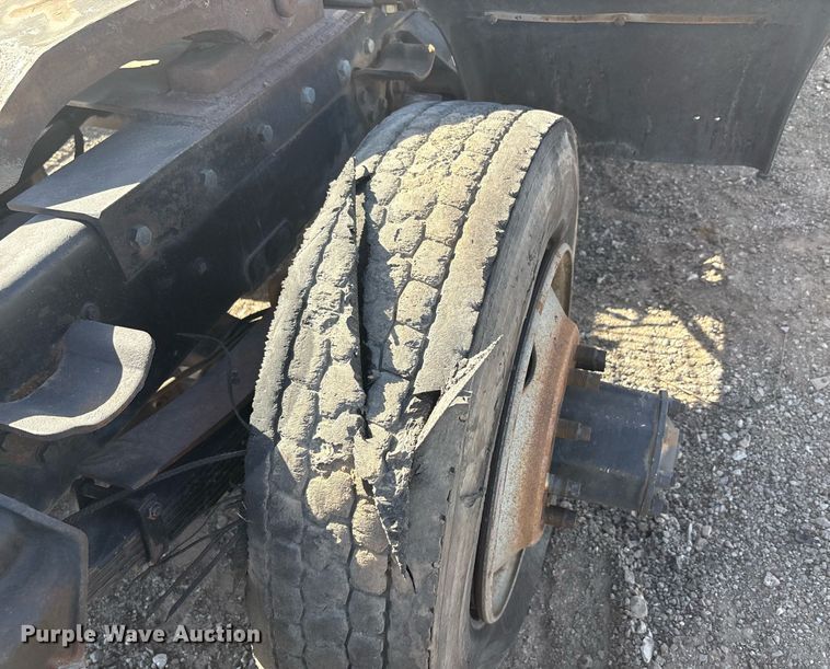 image for item EF3028 1987 Ford LN8000 semi truck