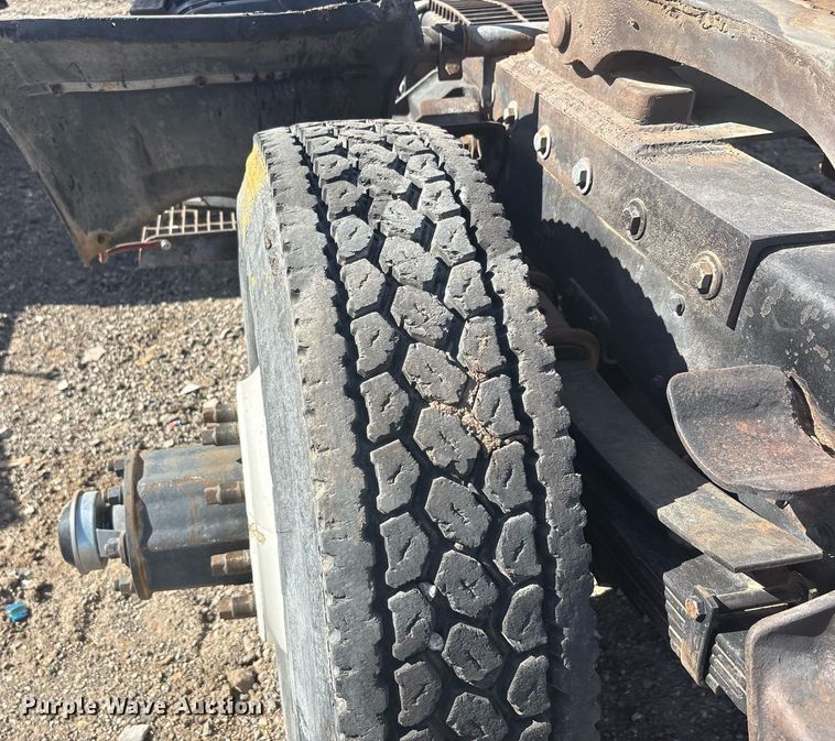 image for item EF3028 1987 Ford LN8000 semi truck