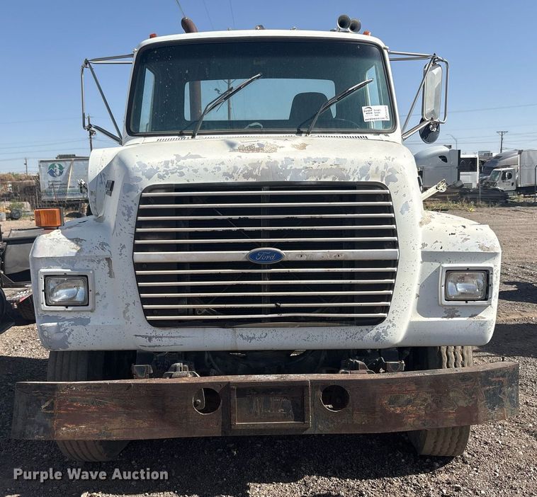 image for item EF3029 1987 Ford LN8000 semi truck